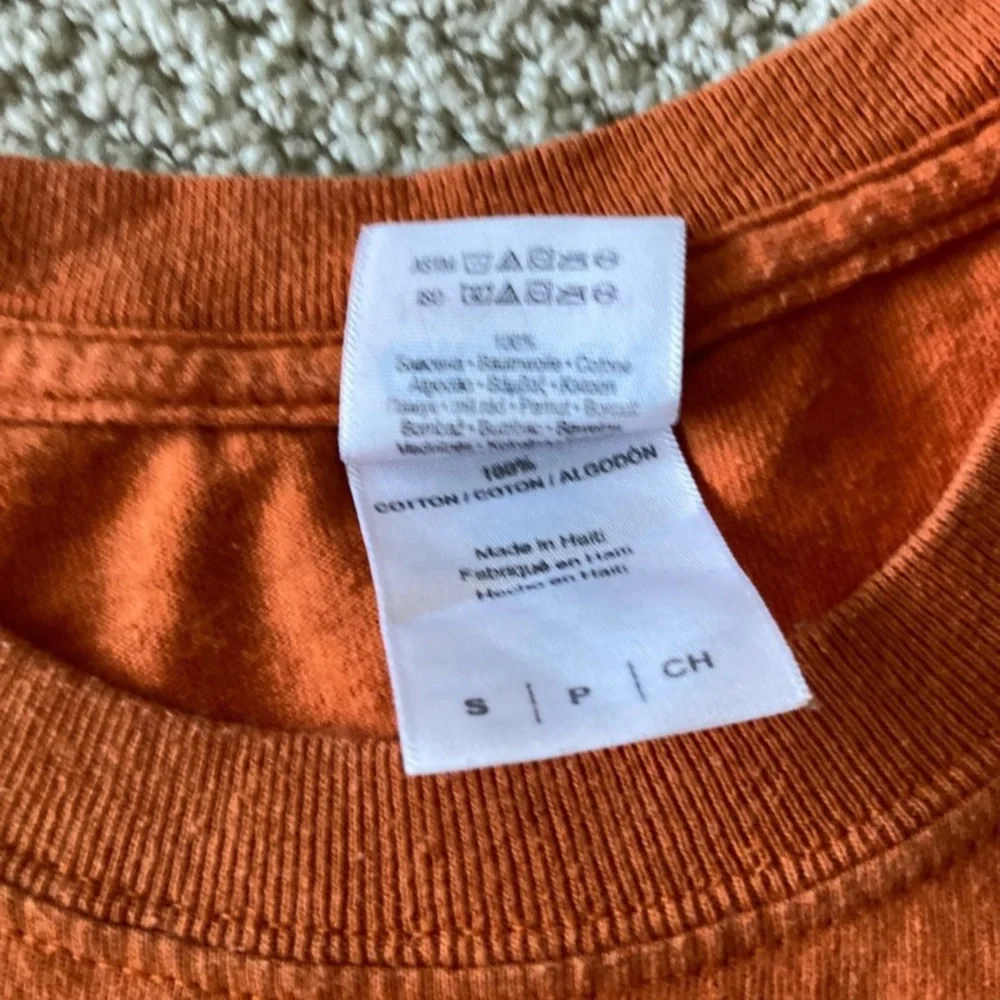 Gildan University of Texas Longhorns Burnt Orange T-Shirt Bevo Forever Small EUC - Picture 5 of 6